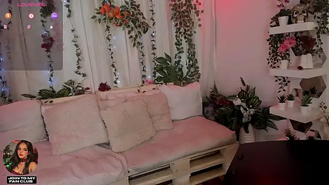 Snapshot of cata_desire chatting on 12, 3, 2026 cata desire online show from 12, 3, 2026