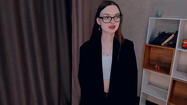 HazelPanos online show from 16, 2, 2026