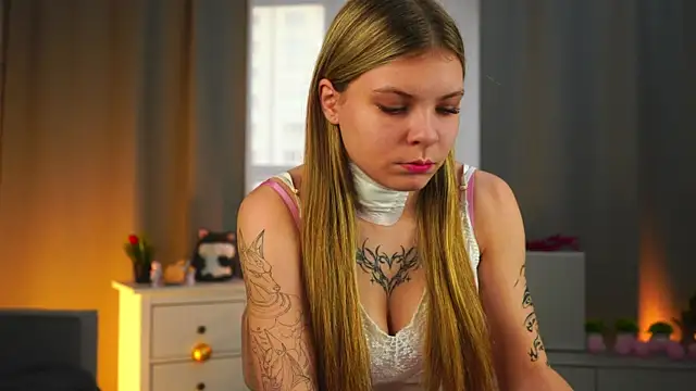 ZofiaPantano online show from 2, 4, 2026