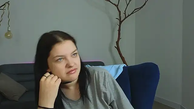 DeliaEffy online show from 25, 3, 2026