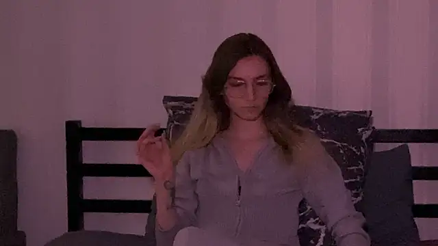 missmiroslava online show from 3, 3, 2026