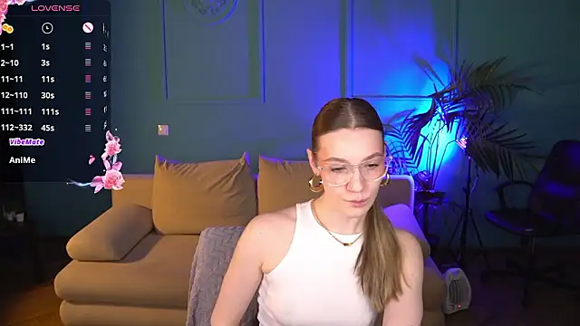 Snapshot of Vanessa__Lui chatting on 8, 3, 2026 Vanessa Lui online show from 8, 3, 2026