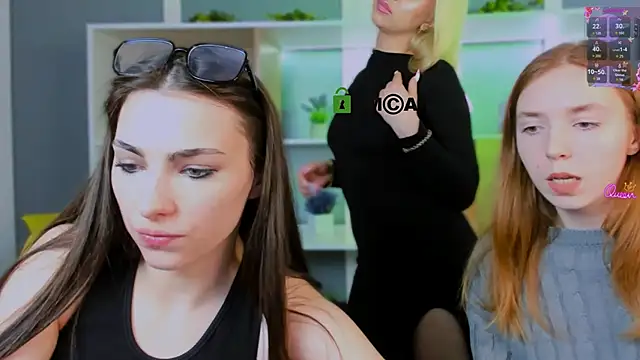 Snapshot of jenny_donne chatting on 23, 3, 2026 jenny donne online show from 23, 3, 2026