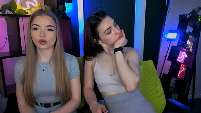 Snapshot of jenny_donne chatting on 24, 3, 2026 jenny donne online show from 24, 3, 2026