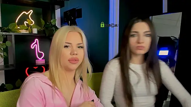 Snapshot of jenny_donne chatting on 6, 4, 2026 jenny donne online show from 6, 4, 2026