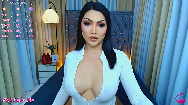 Snapshot of Laureen_Hilton chatting on 10, 3, 2026 Laureen Hilton online show from 10, 3, 2026