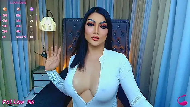 Snapshot of Laureen_Hilton chatting on 14, 3, 2026 Laureen Hilton online show from 14, 3, 2026