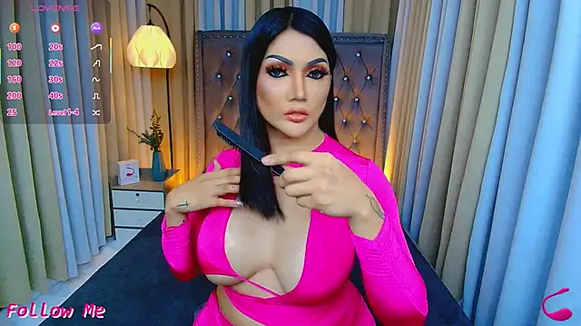 Snapshot of Laureen_Hilton chatting on 23, 3, 2026 Laureen Hilton online show from 23, 3, 2026