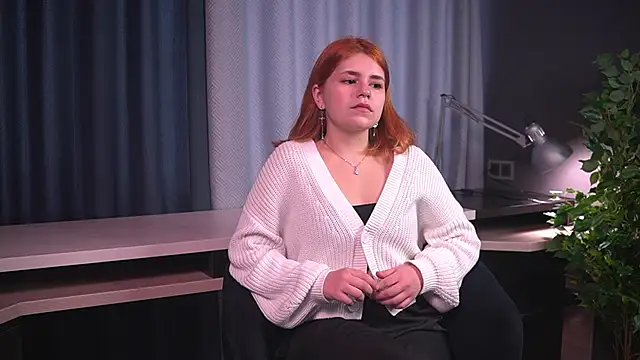 Snapshot of JamieBugna chatting on 18, 2, 2026 JamieBugna online show from 18, 2, 2026