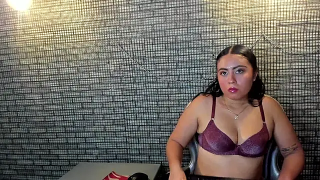 hillary bigbutt online show from 29, 3, 2026