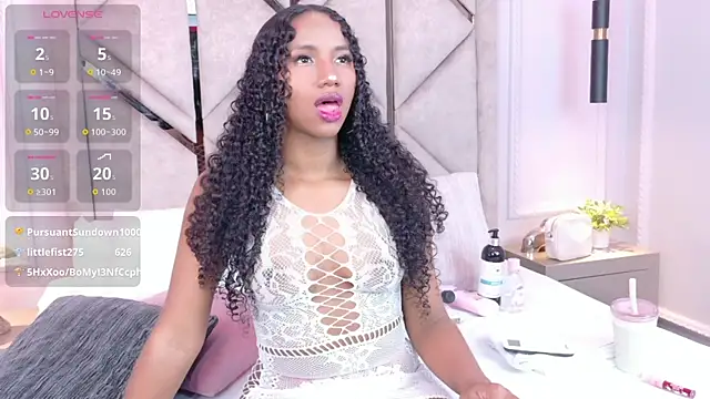 Snapshot of Chloe-Rose- chatting on 3, 4, 2026 Chloe-Rose- online show from 3, 4, 2026