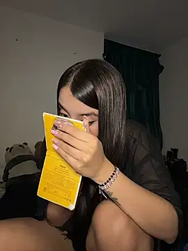 Snapshot of lady_dark_ chatting on 8, 4, 2026 lady dark online show from 8, 4, 2026