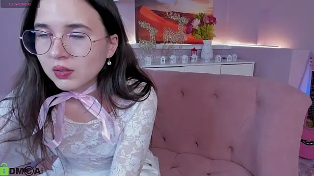 leylamirage online show from 23, 2, 2026