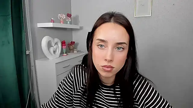 Snapshot of AdeleSolo chatting on 1, 4, 2026 AdeleSolo online show from 1, 4, 2026