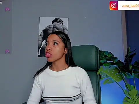 Snapshot of zara_leee chatting on 3, 3, 2026 zara leee online show from 3, 3, 2026