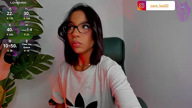 Snapshot of zara_leee chatting on 28, 3, 2026 zara leee online show from 28, 3, 2026