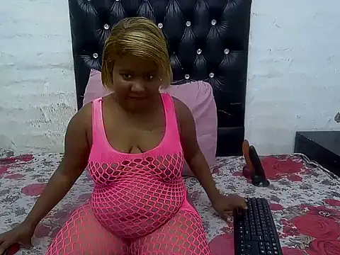 Snapshot of ChubbyMidgetxxx chatting on 23, 2, 2026 ChubbyMidgetxxx online show from 23, 2, 2026