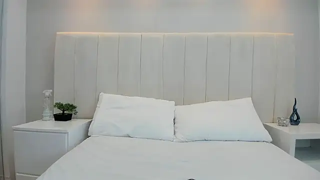 Snapshot of violetta_cutest_ chatting on 11, 3, 2026 violetta cutest online show from 11, 3, 2026