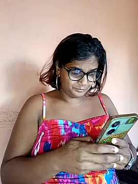 indianstrawberrylips4u online show from 31, 3, 2026