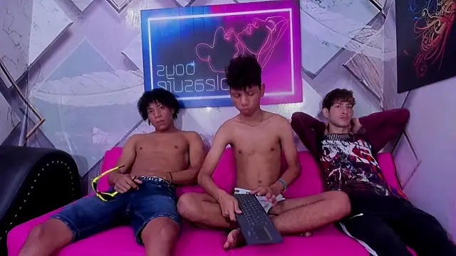 Spicy guys online show from 8, 3, 2026