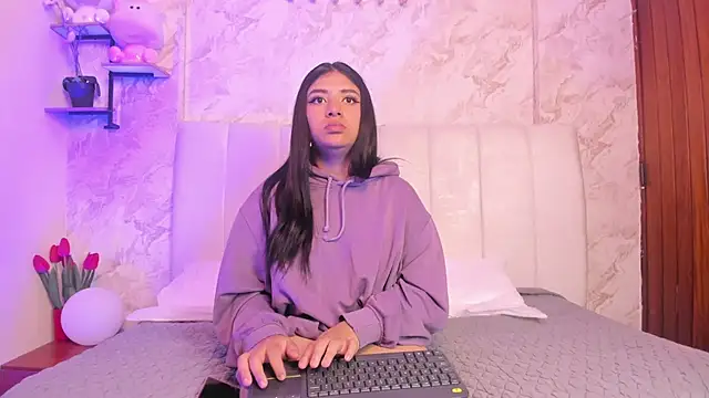 Snapshot of KaileeRoss chatting on 22, 2, 2026 KaileeRoss online show from 22, 2, 2026