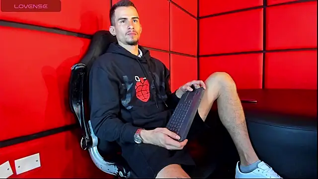 Snapshot of SharonTygaX chatting on 6, 3, 2026 SharonTygaX online show from 6, 3, 2026