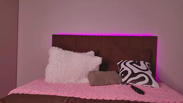 Snapshot of Born_to_Blow_ chatting on 3, 3, 2026 Born to Blow online show from 3, 3, 2026