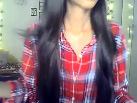 SIKSHA SINGH online show from 2, 4, 2026