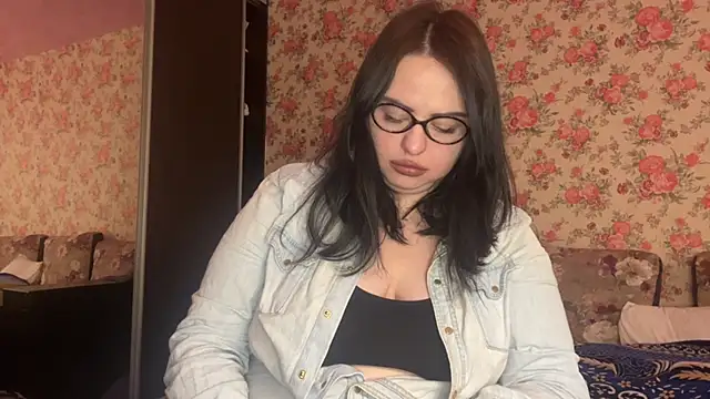 Snapshot of CherylEdwards chatting on 28, 3, 2026 CherylEdwards online show from 28, 3, 2026