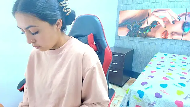 Snapshot of angell_cooper8 chatting on 25, 3, 2026 angell cooper8 online show from 25, 3, 2026