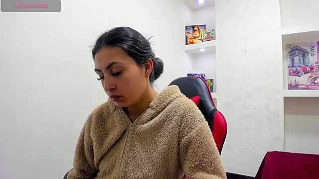 Snapshot of angell_cooper8 chatting on 7, 4, 2026 angell cooper8 online show from 7, 4, 2026