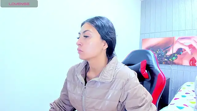 Snapshot of angell_cooper8 chatting on 8, 4, 2026 angell cooper8 online show from 8, 4, 2026