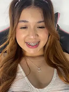 scarleth marquezz online show from 11, 3, 2026