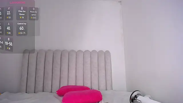 MiaFoox   online show from 5, 3, 2026