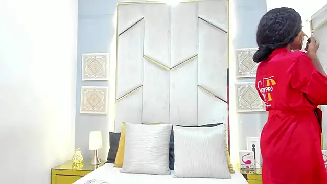 Snapshot of KarinaaCoxx chatting on 5, 4, 2026 KarinaaCoxx online show from 5, 4, 2026