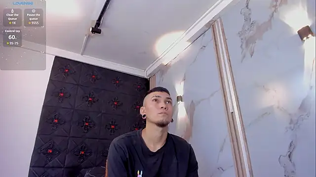 Snapshot of Logan_and_Reachel chatting on 13, 3, 2026 Logan and Reachel online show from 13, 3, 2026