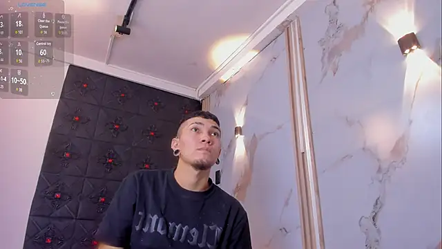 Snapshot of Logan_and_Reachel chatting on 21, 3, 2026 Logan and Reachel online show from 21, 3, 2026