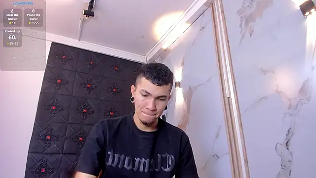 Snapshot of Logan_and_Reachel chatting on 23, 3, 2026 Logan and Reachel online show from 23, 3, 2026