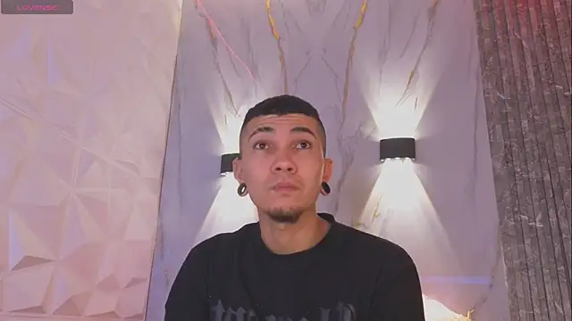 Snapshot of Logan_and_Reachel chatting on 31, 3, 2026 Logan and Reachel online show from 31, 3, 2026