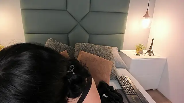 Snapshot of April_Swett chatting on 15, 3, 2026 April Swett online show from 15, 3, 2026