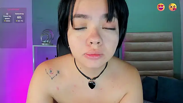 Snapshot of April_Swett chatting on 25, 3, 2026 April Swett online show from 25, 3, 2026