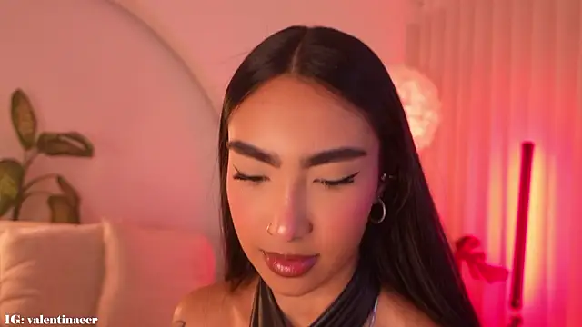 Kali-hill online show from 7, 3, 2026