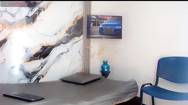 Alondra Wile online show from 8, 4, 2026