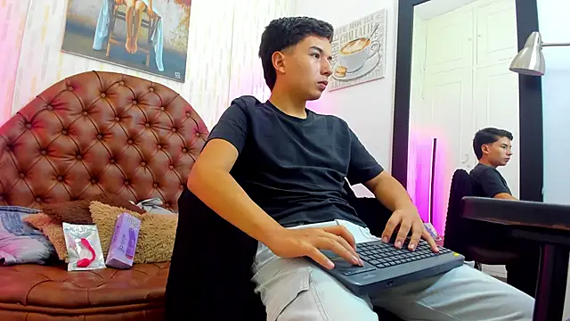 thiago cruz0 online show from 31, 3, 2026