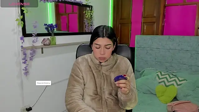 Snapshot of Aysha_winxs chatting on 1, 4, 2026 Aysha winxs online show from 1, 4, 2026