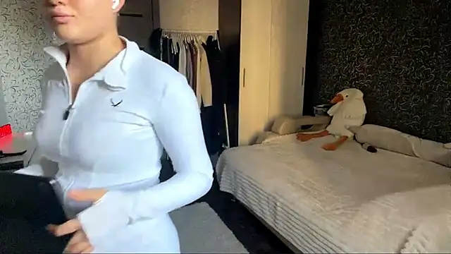 JoycelynUrion online show from 26, 3, 2026