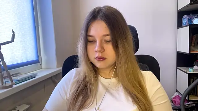 Snapshot of TomikoPfau chatting on 27, 2, 2026 TomikoPfau online show from 27, 2, 2026