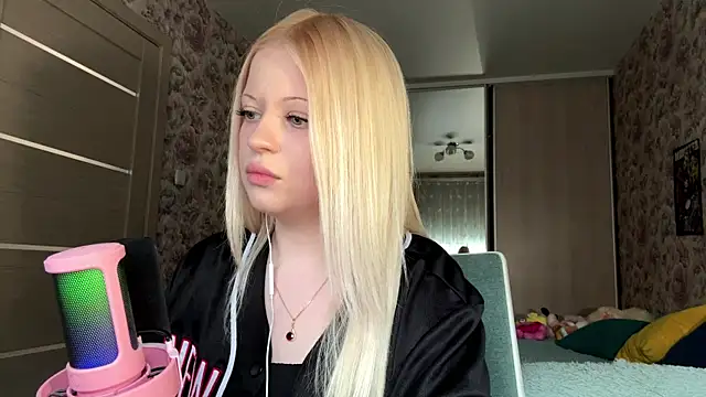 JeneeBIanks online show from 8, 3, 2026