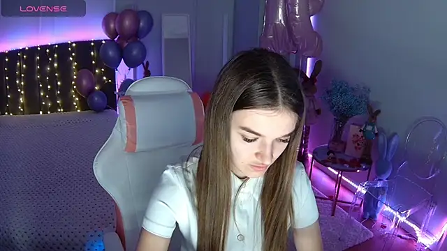 Ann Wood online show from 8, 3, 2026