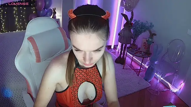 Ann Wood online show from 25, 3, 2026